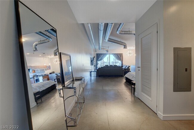 Building Photo - 200 Hoover Ave