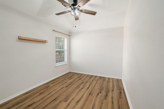 Building Photo - 108 Windmill Cir