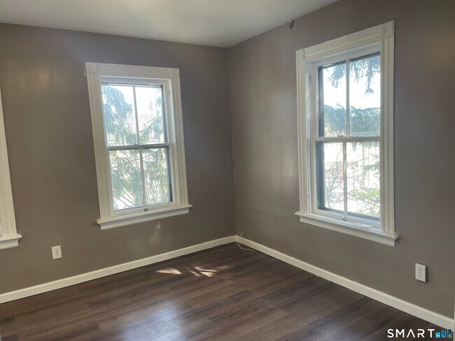 Building Photo - 40 Exchange St