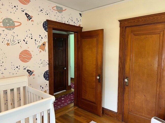 Building Photo - 5 Glenmont Rd