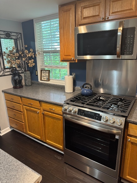 Building Photo - 3880 Point of Rocks Rd