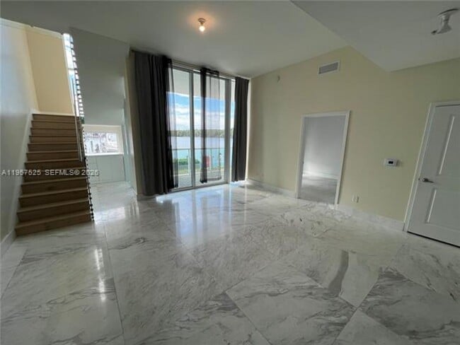Building Photo - 400 Sunny Isles Blvd