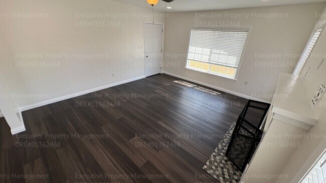 Building Photo - 2 bedroom 1 bathroom house located in the 93307 zipcode near E Brundage Ln/ Madison St
