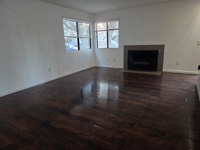 Building Photo - 514 Coronado Ave