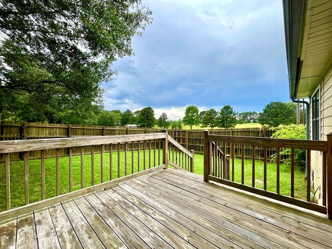 Building Photo - 3682 Farm to Market 344 E