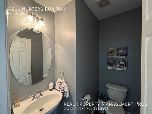 Building Photo - 14211 Hunters Run Way