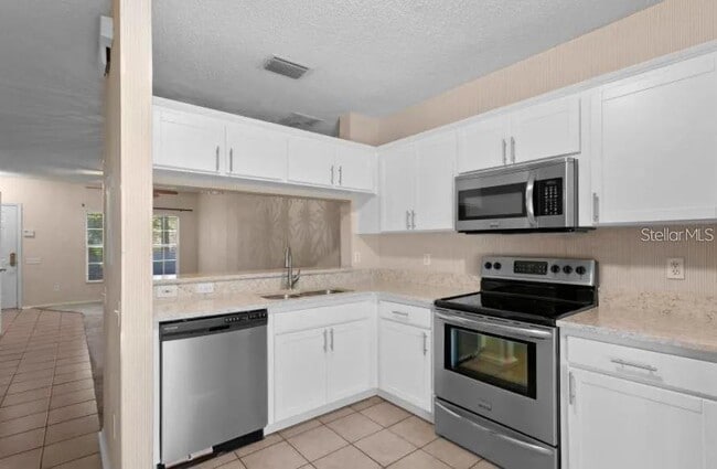 Building Photo - 6308 Bayside Key Dr