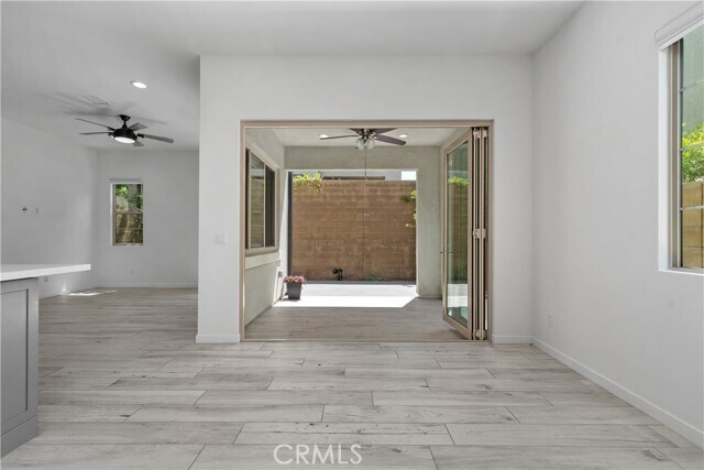 Building Photo - 112 Menkar