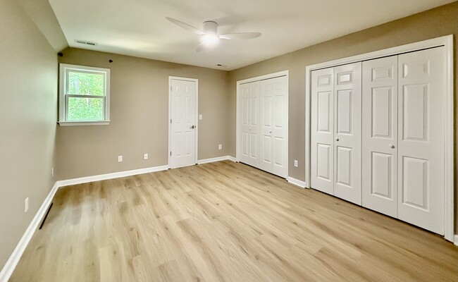 Building Photo - 5635 Falkirk Dr