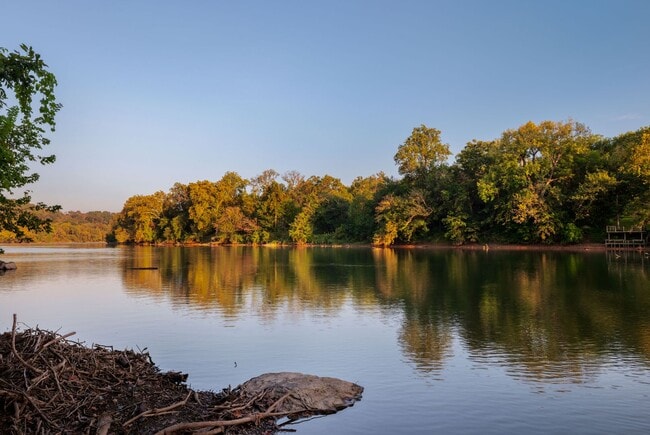 Building Photo - 730 Bennys Bch Rd