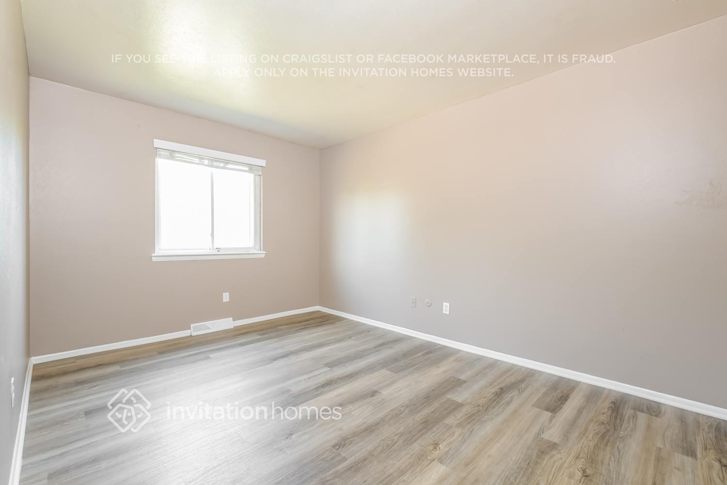 Building Photo - 10507 W 107th Ave