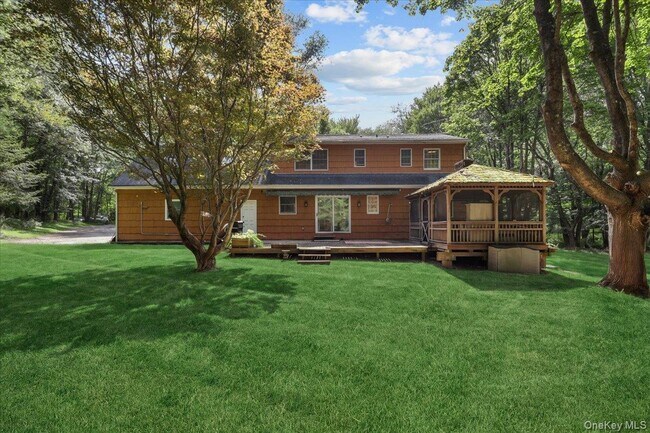 Building Photo - 520 Croton Falls Rd
