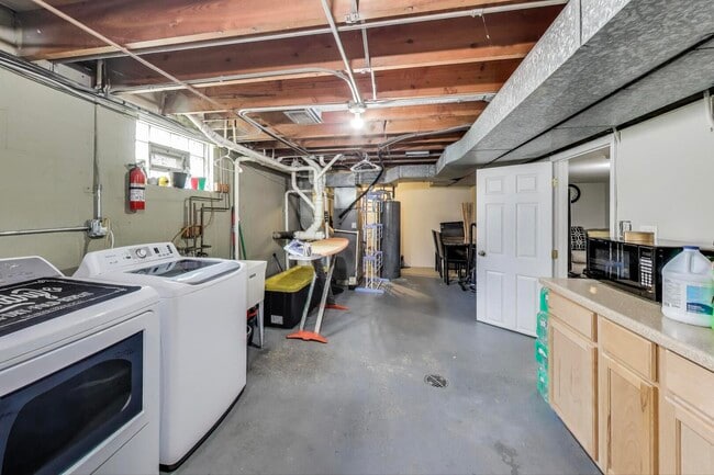 Building Photo - 521 157th St