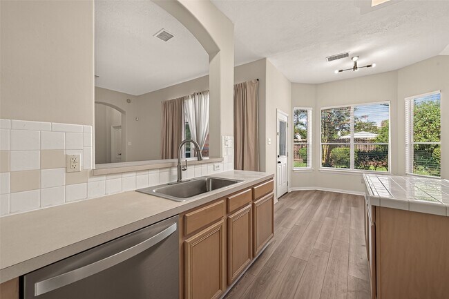 Building Photo - 2607 Plantation Hollow Ct