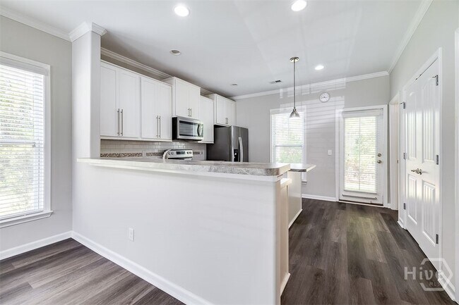 Building Photo - 345 Sonoma Dr