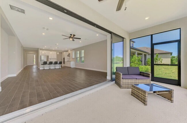 Building Photo - 5664 Blue Reef Pl