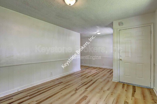Building Photo - 3495 Charleston Cir