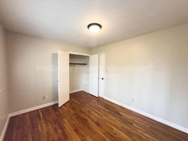 Building Photo - 5317 Coronado Dr