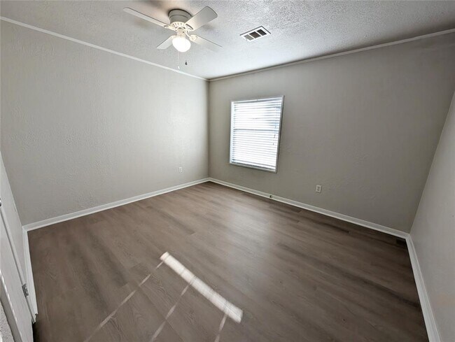 Building Photo - 12325 Spring Meadows Rd