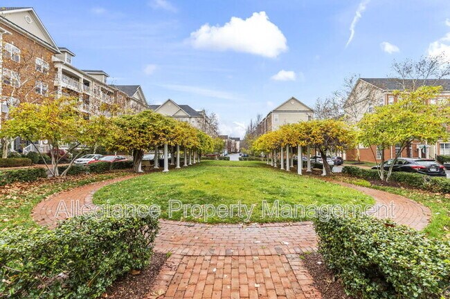 Building Photo - 5108 Donovan Dr