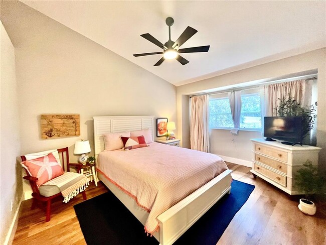 Building Photo - 6000 Key Largo Cir