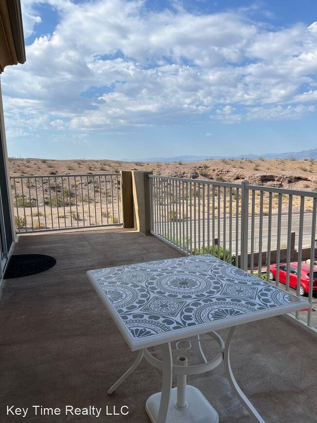 Building Photo - 3 br, 3 bath House - 3575 McCormick Blvd D201