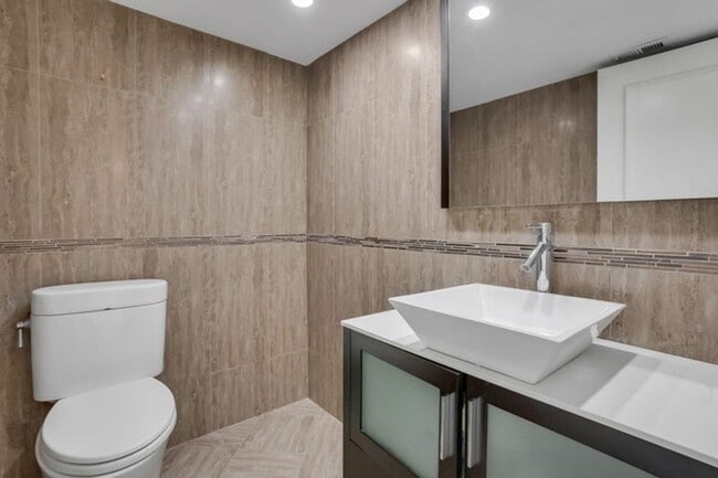 Building Photo - 1200 S Ocean Blvd