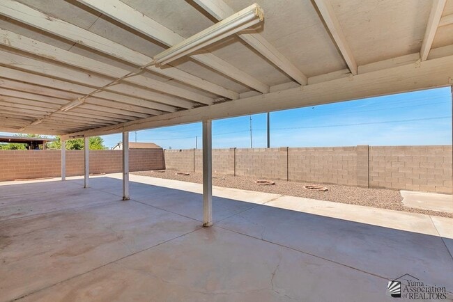Building Photo - 1740 S 48th Way