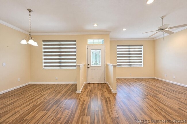 Building Photo - 545 NW Portofino Ln