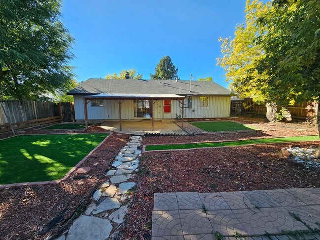 Building Photo - 3014 Hayman Terrace