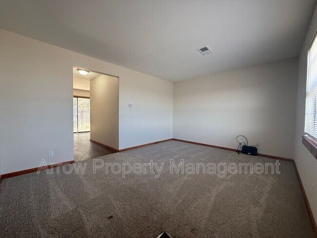 Building Photo - 1338 S Jackson St