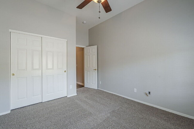 Building Photo - 2951 E Riviera Pl