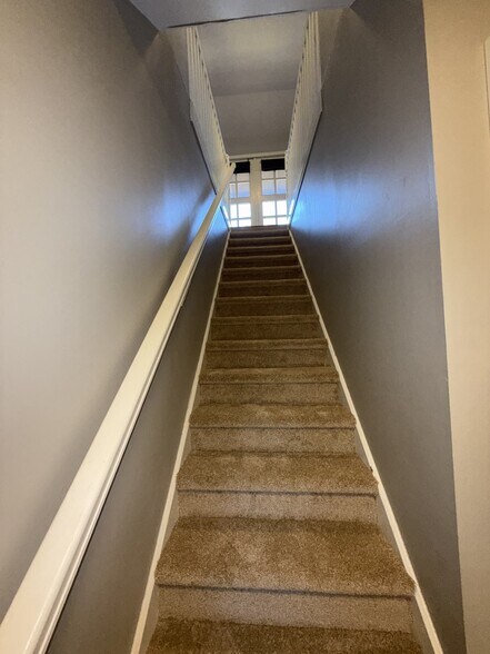 Building Photo - 2034 N Delaware St