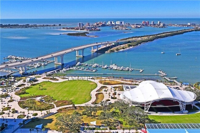 Building Photo - 628 Cleveland St