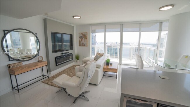 Building Photo - 1080 Brickell Ave