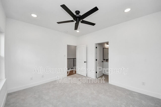 Building Photo - 2708 Bostic St