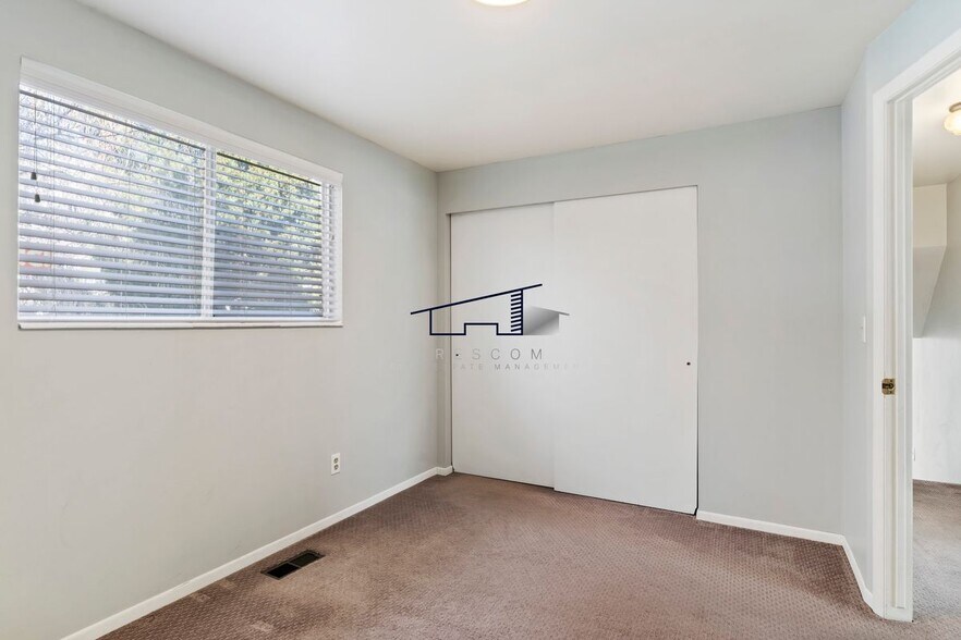 Building Photo - 1186 E 3150 N