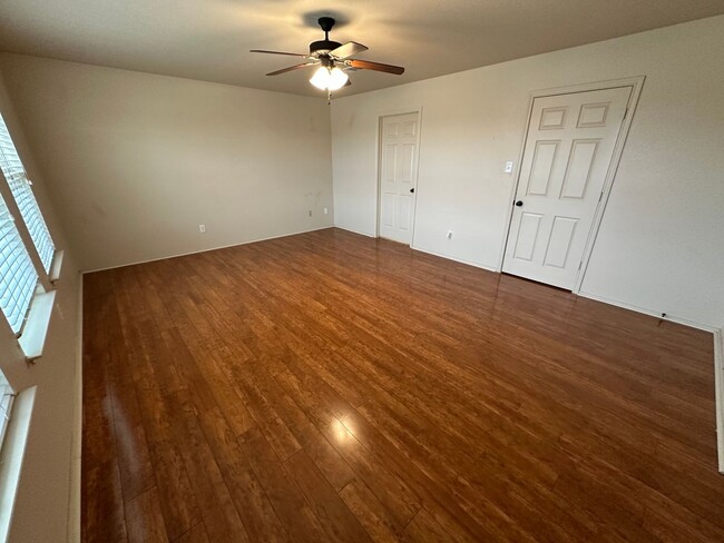 Building Photo - 4Bd/2.5Ba in Killeen, TX!