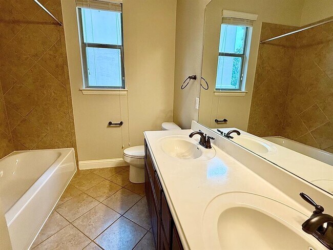 Building Photo - 5512 Lipan Apache Bend