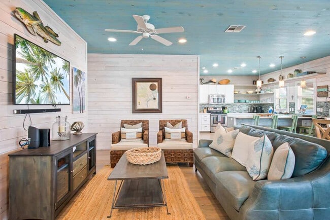 Building Photo - 2727 Eleventh Street-SI ID1023166P