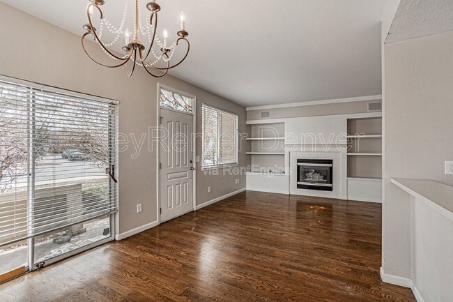 Building Photo - 1099 S Walden Way