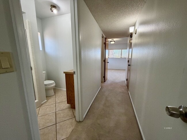 Building Photo - 3028 S Fairway Ave