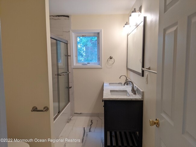 Building Photo - 120 Plainfield Ave