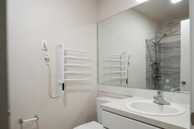 Building Photo - 11560 Stone Ave N