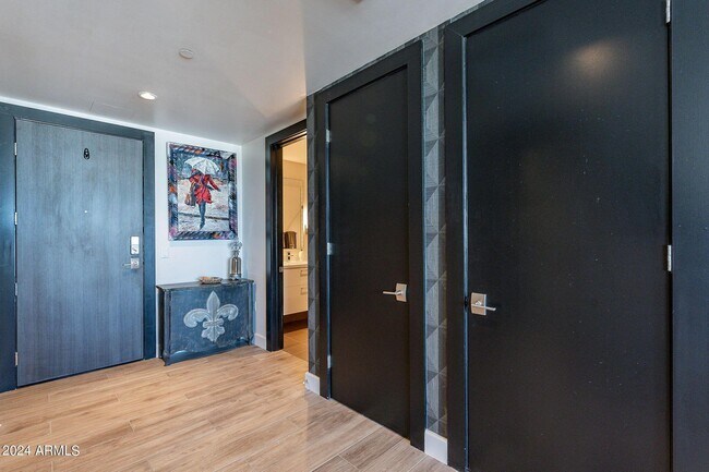Building Photo - 4422 N 75th St