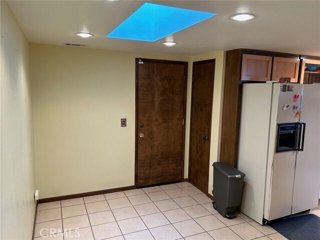 Building Photo - 836 Highland Dr