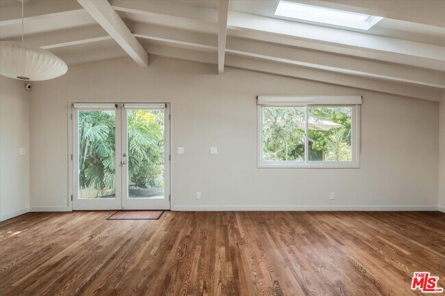 Building Photo - 2412 Canyon Oak Dr