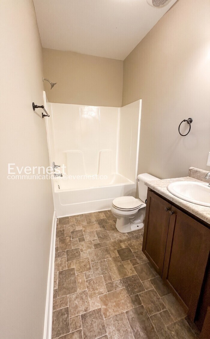 Building Photo - 5860 Cheshire Cove Trail