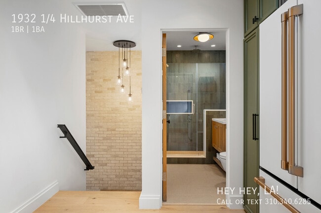 Building Photo - 1932 1/4 Hillhurst Ave-