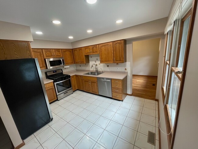 Building Photo - 20693 N Eugene Ave